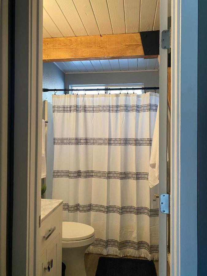 Maison Solange-Red Barn Farmhouse Style- Moonridge Big Bear City Eksteriør billede