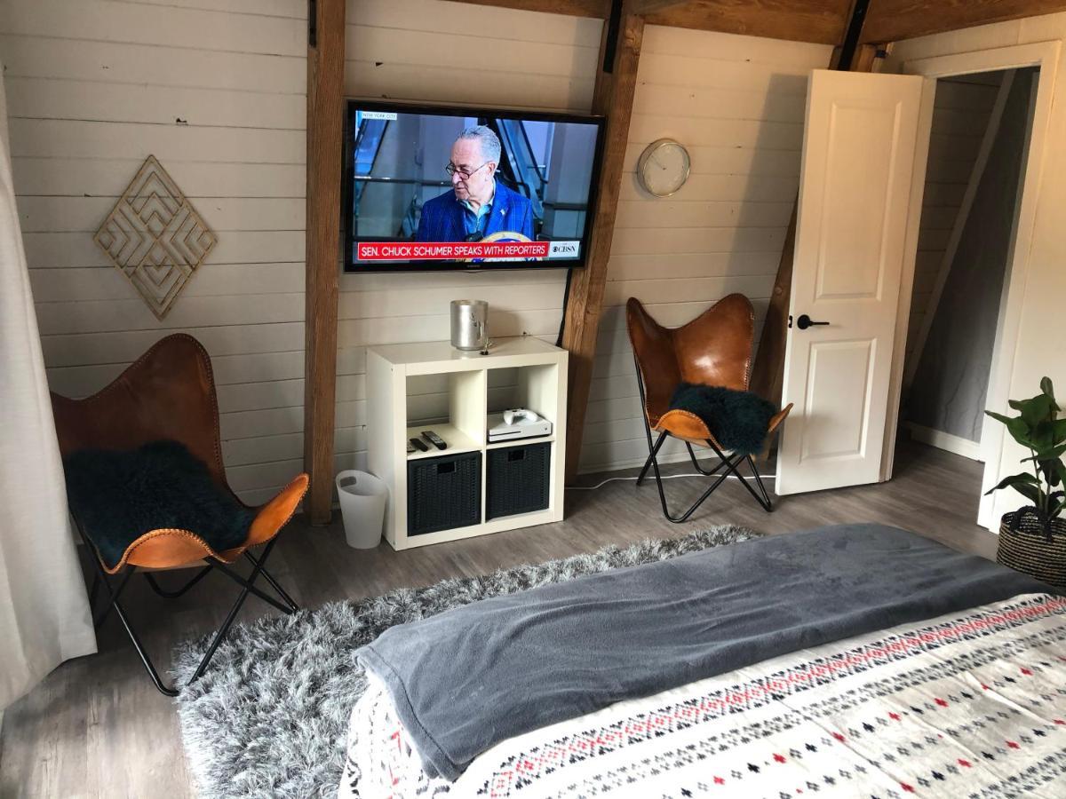 Maison Solange-Red Barn Farmhouse Style- Moonridge Big Bear City Eksteriør billede
