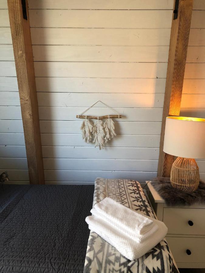 Maison Solange-Red Barn Farmhouse Style- Moonridge Big Bear City Eksteriør billede